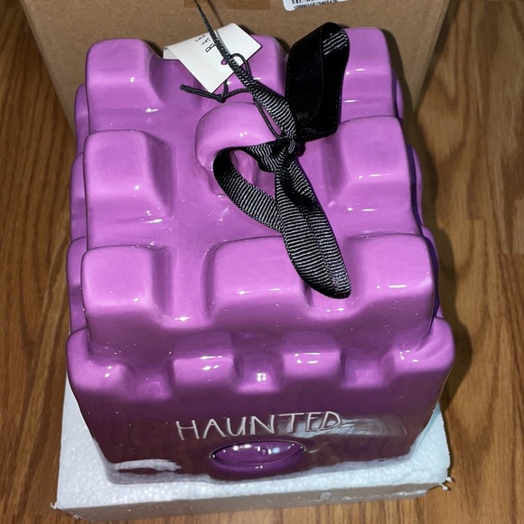 Rae Dunn Birdhouse Brand New 2021 HAUNTED Castle Online Release Halloween VHTF - Picture 2 of 3